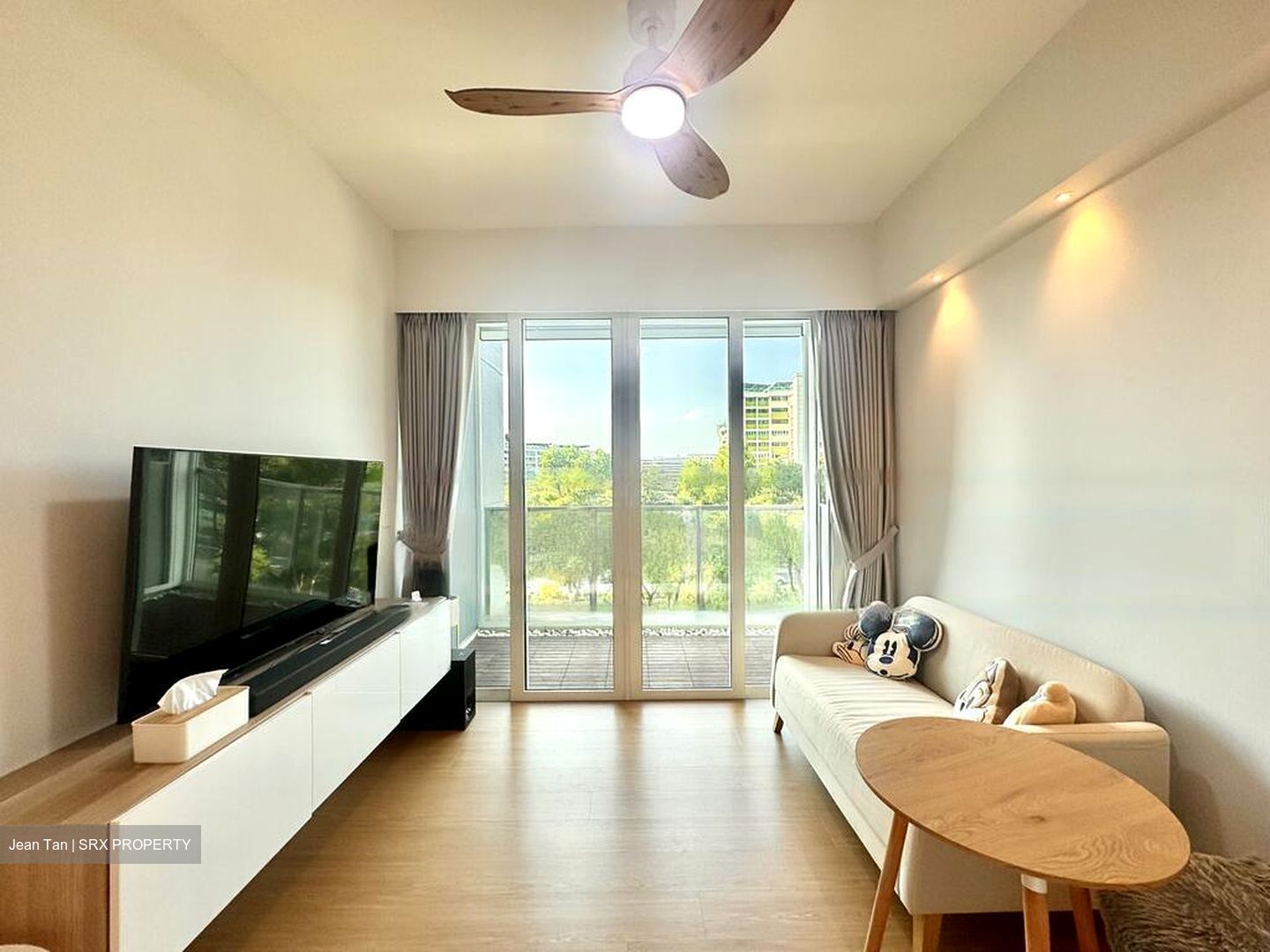 Vacanza @ East (D14), Condominium #454040081
